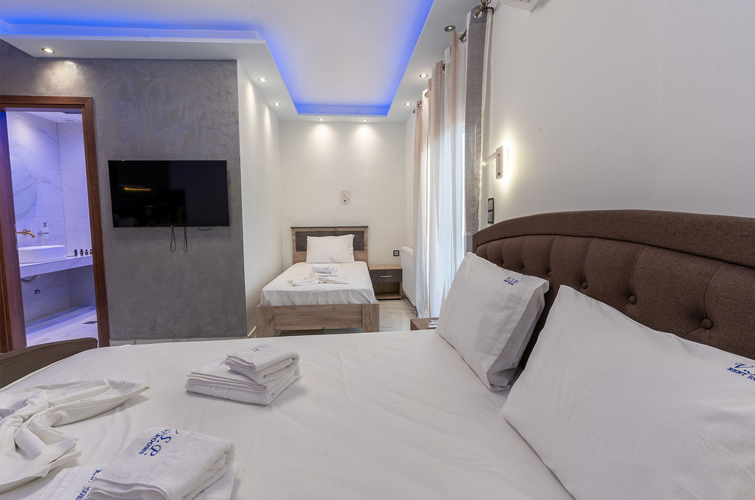 Room 201 2